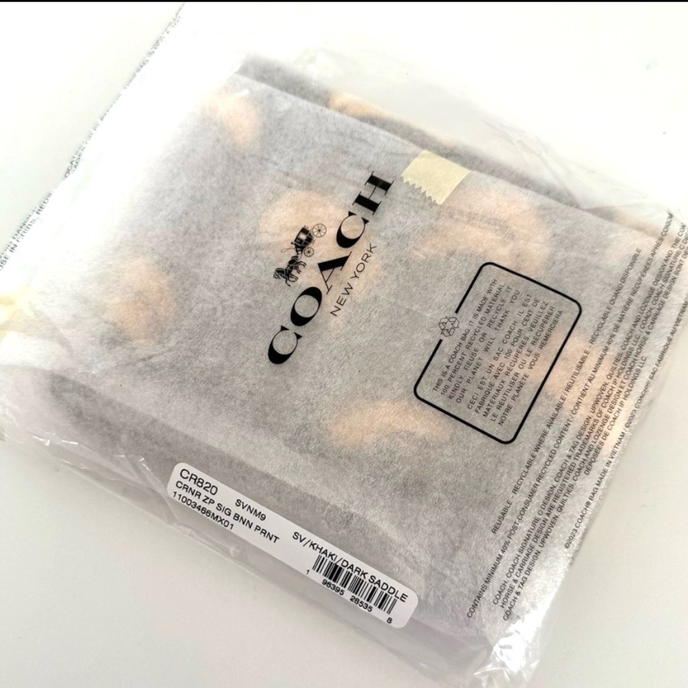 Coach Wristlet Signature Canvas Banana Print - Picture 3 of 9